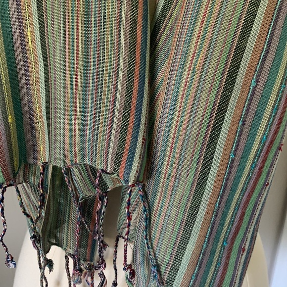 Mix Nouveau green striped scarf with braided fringe made in India - Picture 8 of 8